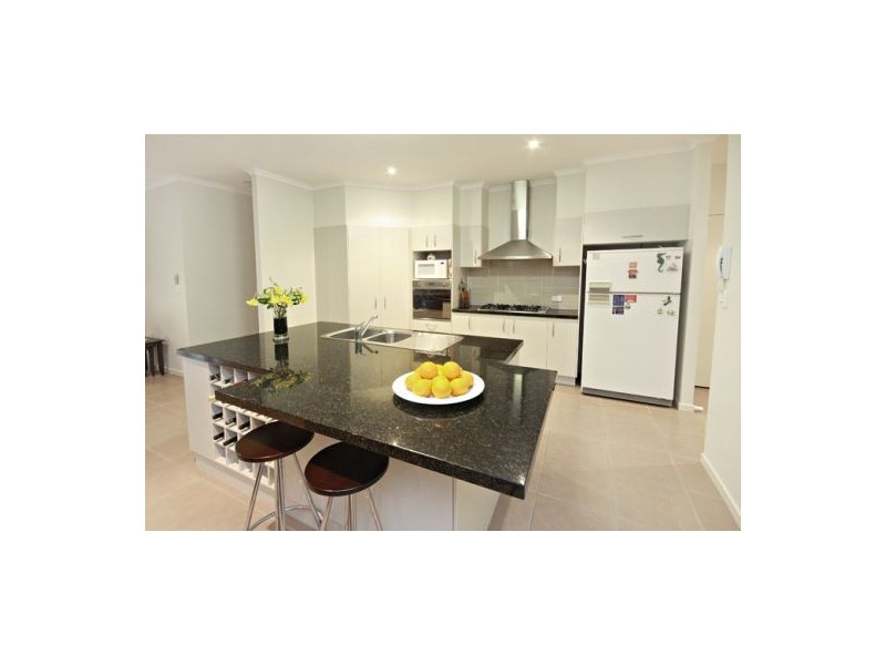 9  Anchorage Court, Twin Waters QLD 4564