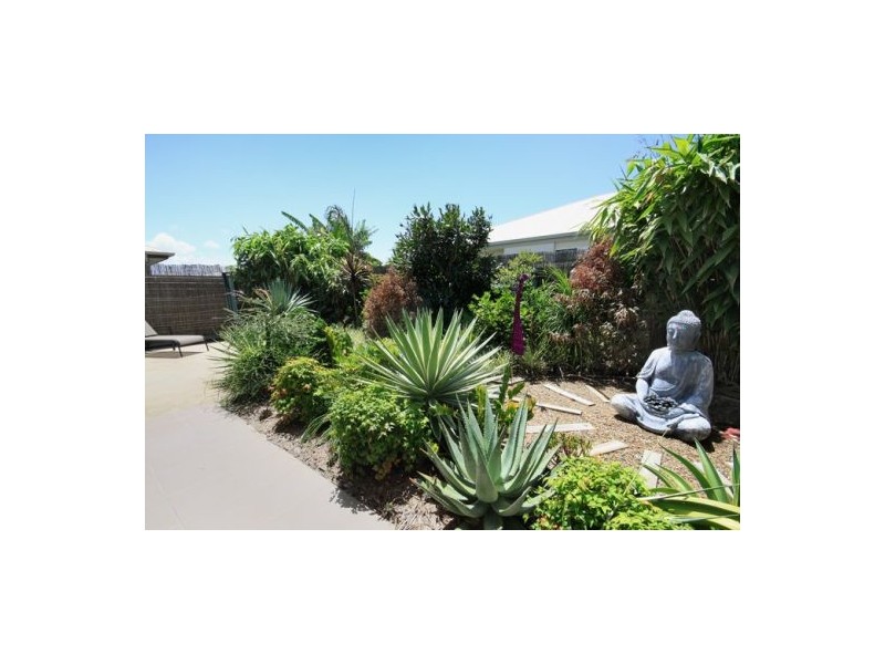 20 Tarawa Street, Kawana Island QLD 4575
