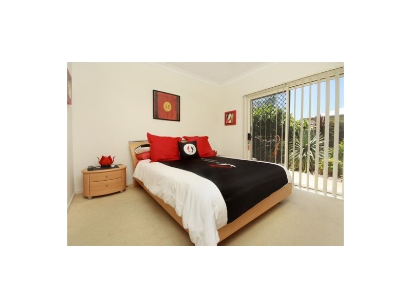 20 Tarawa Street, Kawana Island QLD 4575