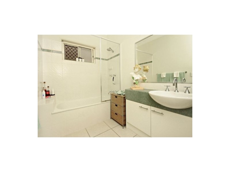 20 Tarawa Street, Kawana Island QLD 4575