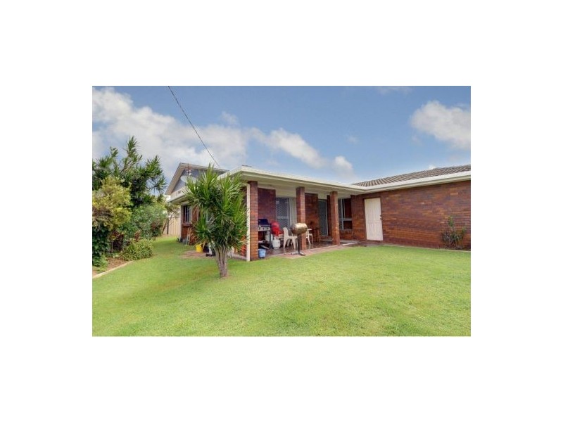 14 Bandaroo street, Warana QLD 4575