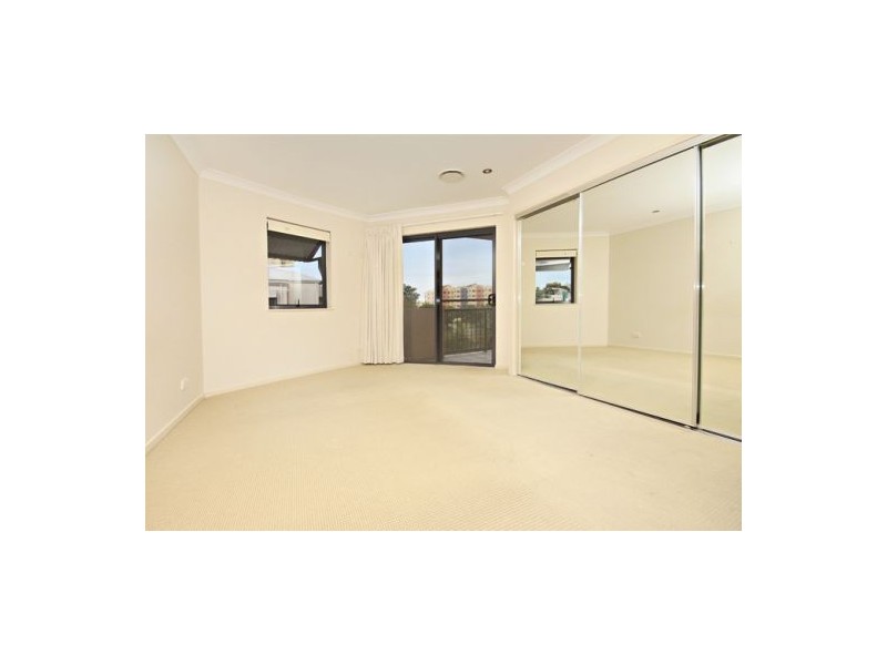 18 ‘Rivers on Duporth’ 87 Duporth Ave, Maroochydore QLD 4558