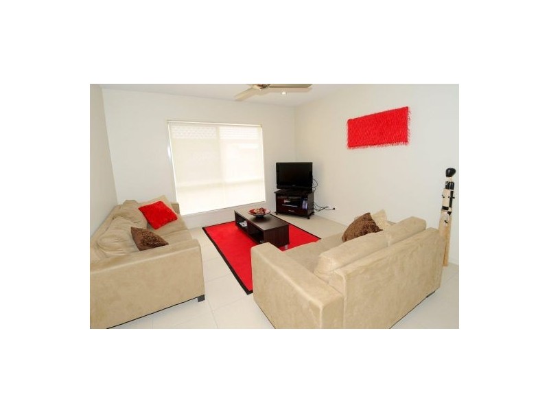 11 Clarence Place, Sippy Downs QLD 4556