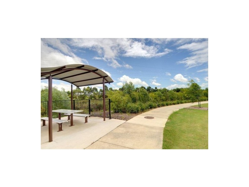 11 Clarence Place, Sippy Downs QLD 4556