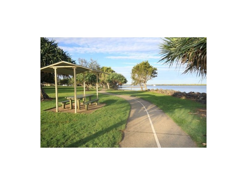 7  Drake Street, Golden Beach QLD 4551