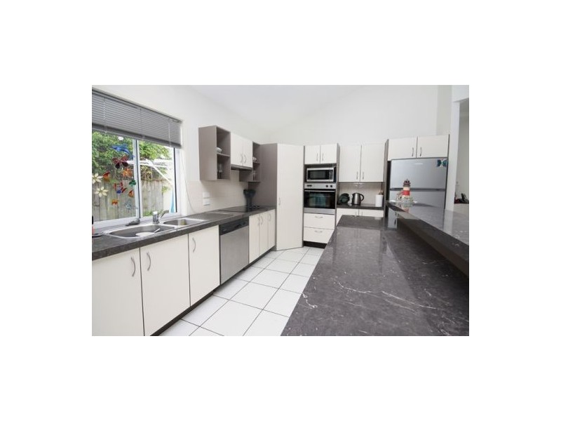 9 Bimini Street, Kawana Island QLD 4575