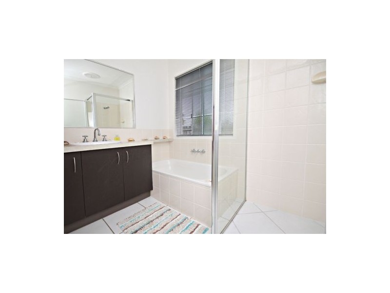 9 Bimini Street, Kawana Island QLD 4575