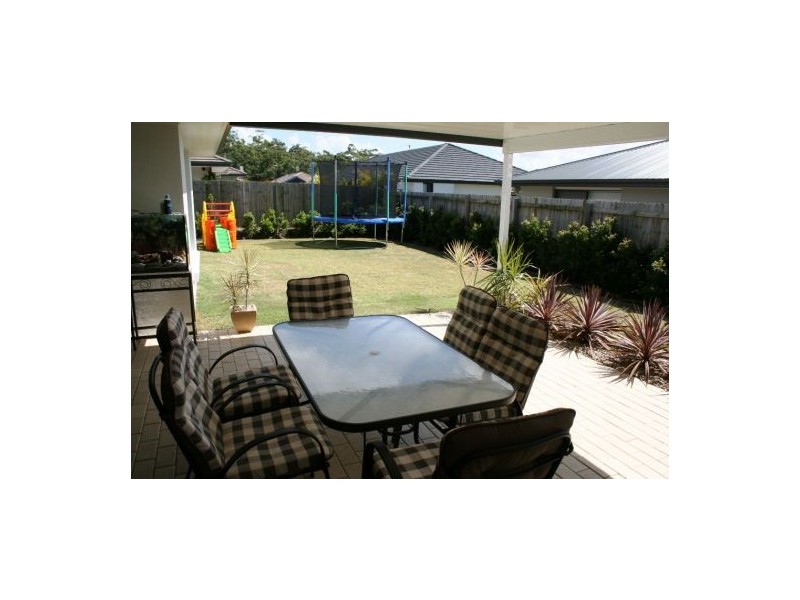 8 Myrtus Street, Mountain Creek QLD 4557