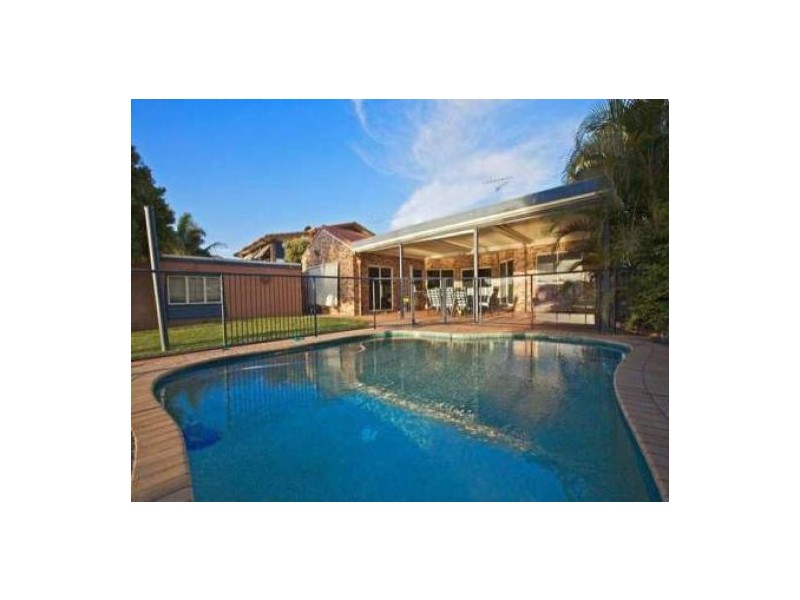 8 Carwoola Crescent, Mooloolaba QLD 4557