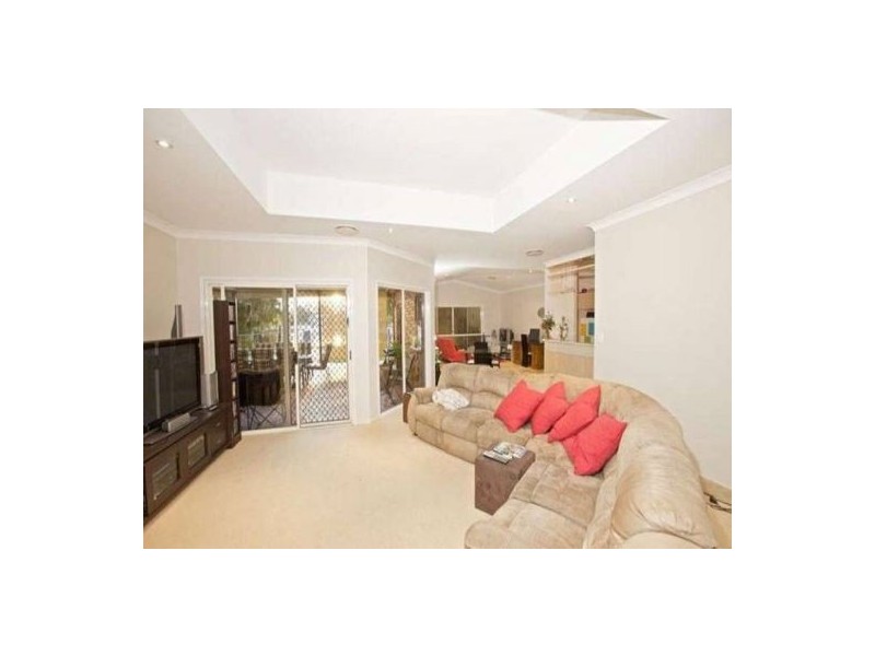 8 Carwoola Crescent, Mooloolaba QLD 4557