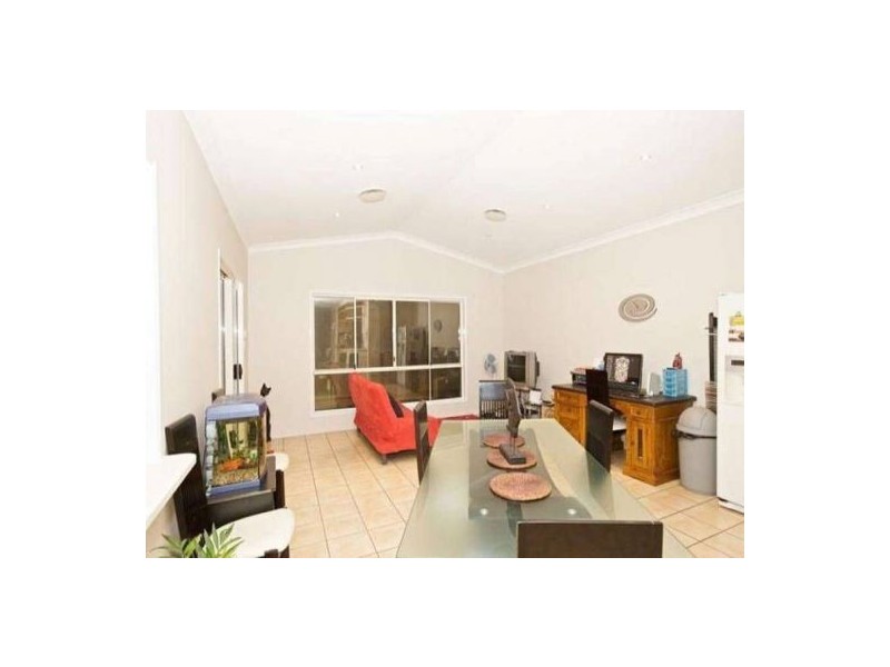 8 Carwoola Crescent, Mooloolaba QLD 4557