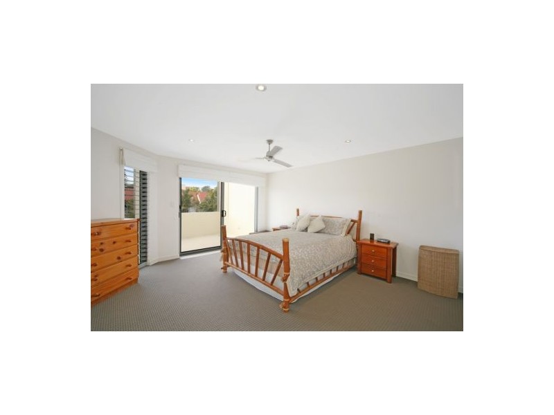 3/8 Leo Crescent, Alexandra Headland QLD 4572