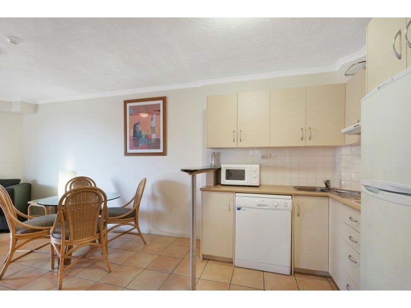 211/180 Alexandra Parade, Alexandra Headland QLD 4572