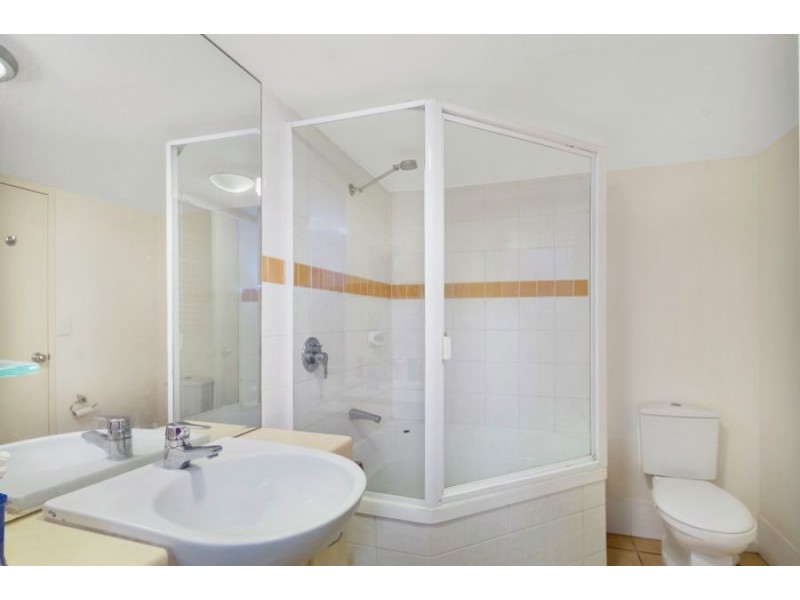 211/180 Alexandra Parade, Alexandra Headland QLD 4572