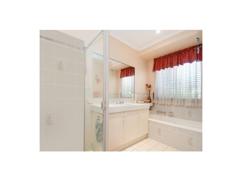 24  Hazeltine Crt, Maroochydore QLD 4558