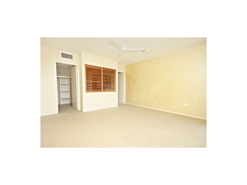Unit 33 ‘Leeward’ 1 Grenada Way, Kawana Island QLD 4575