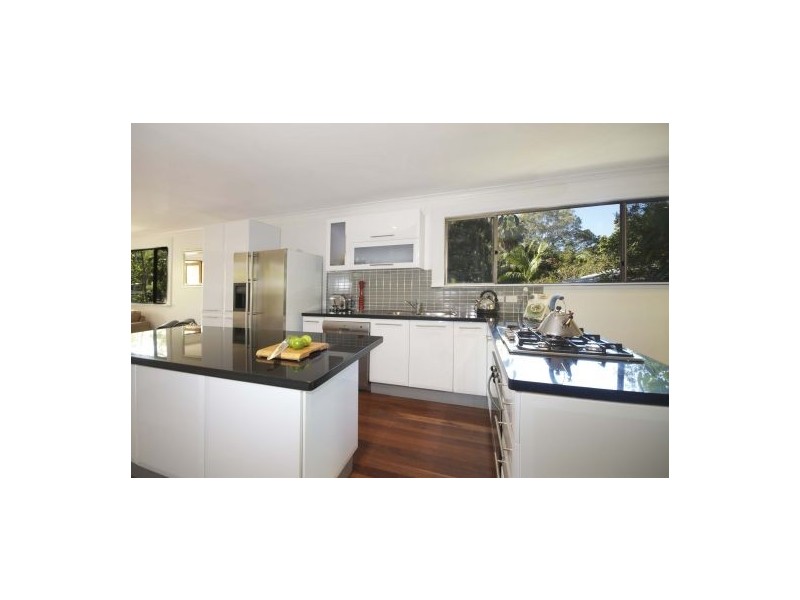 8 Pakee Street, Alexandra Headland QLD 4572
