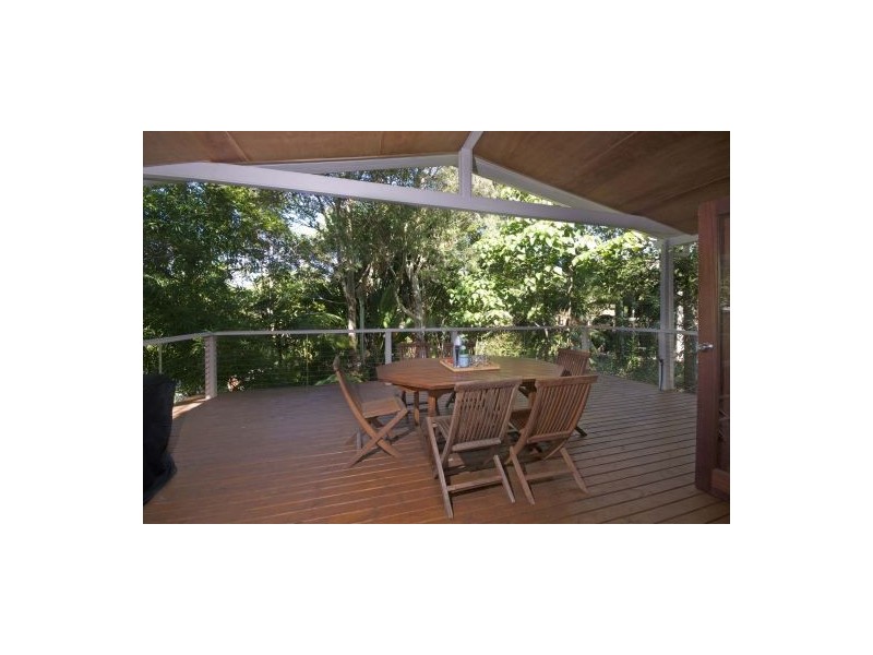 8 Pakee Street, Alexandra Headland QLD 4572