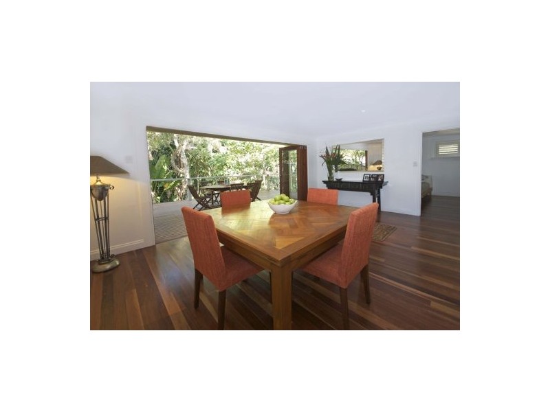 8 Pakee Street, Alexandra Headland QLD 4572