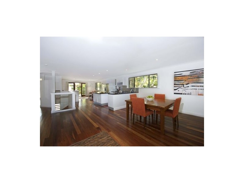 8 Pakee Street, Alexandra Headland QLD 4572