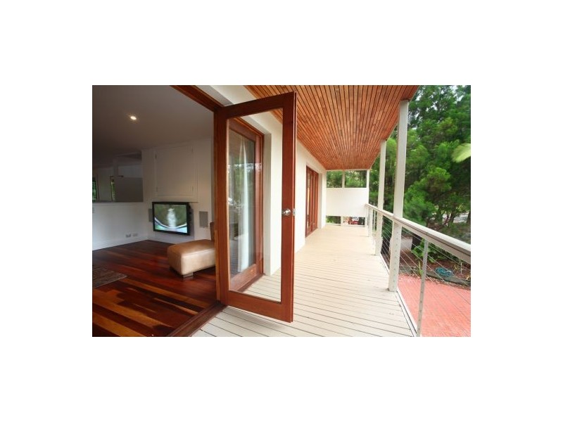 8 Pakee Street, Alexandra Headland QLD 4572