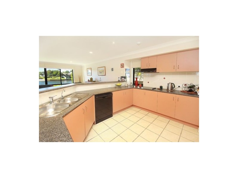 39 Swallow Street, Wurtulla QLD 4575
