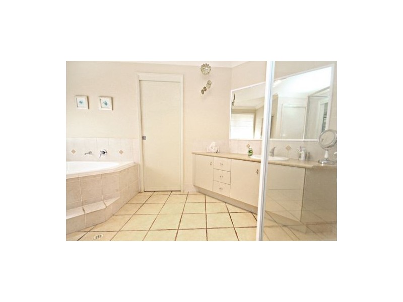 39 Swallow Street, Wurtulla QLD 4575