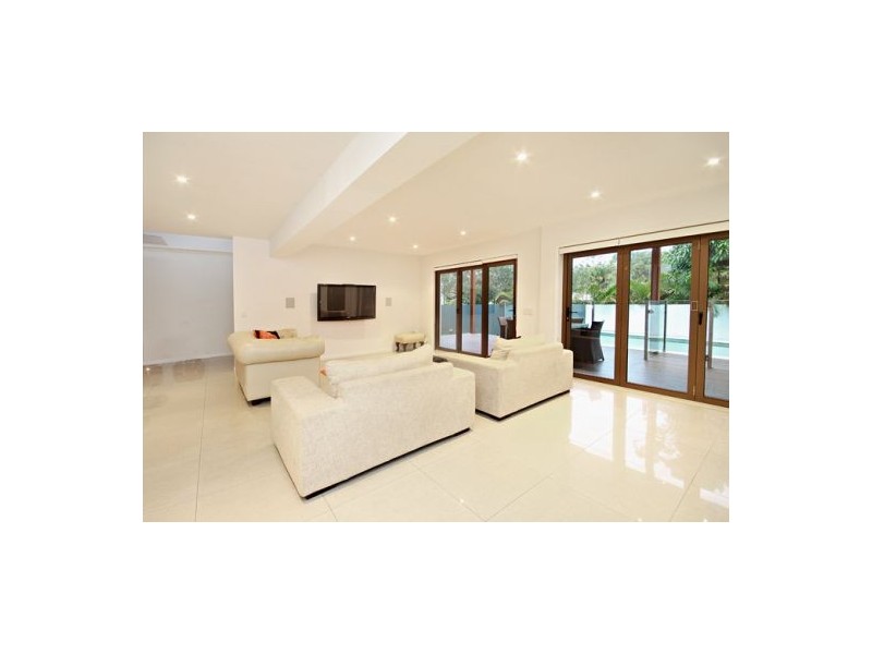 1  Paul Street, Noosa Heads QLD 4567