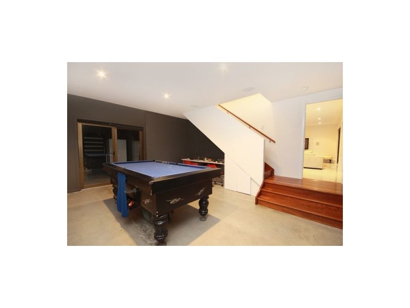 1  Paul Street, Noosa Heads QLD 4567