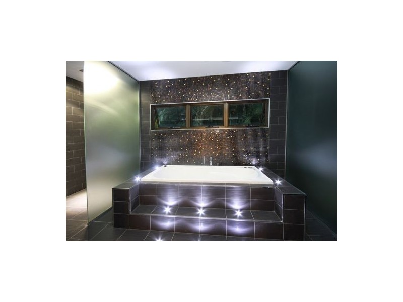 1  Paul Street, Noosa Heads QLD 4567