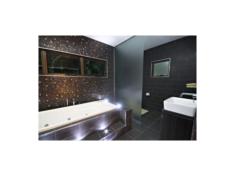 1  Paul Street, Noosa Heads QLD 4567