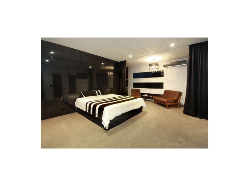 1  Paul Street, Noosa Heads QLD 4567