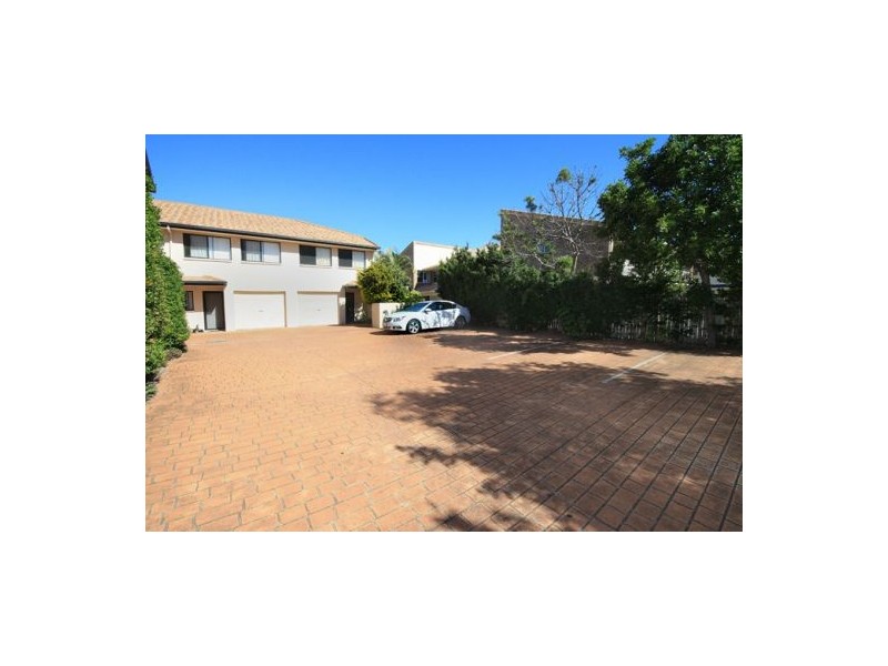 Unit 8/ 8-10 Yallanga Place, Mooloolaba QLD 4557