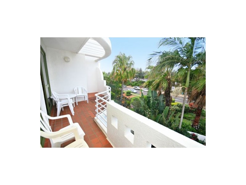17 ‘Camargue’ 52 Alexandra Parade, Cotton Tree QLD 4558
