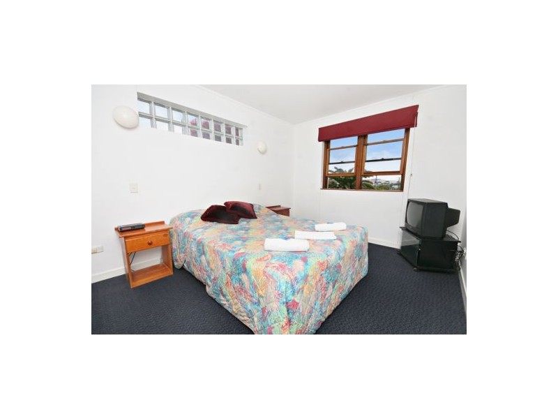 17 ‘Camargue’ 52 Alexandra Parade, Cotton Tree QLD 4558
