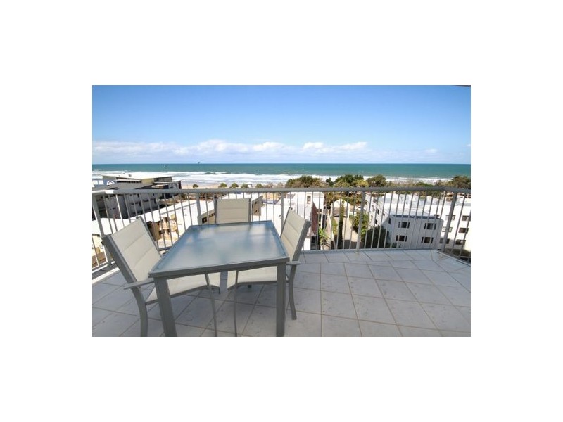 27 ‘Catalina 1′ 47 Sixth Avenue, Maroochydore QLD 4558