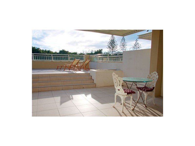 202 ‘Alex Beach Resort’ 180 Alexandra Parade, Alexandra Headland QLD 4572