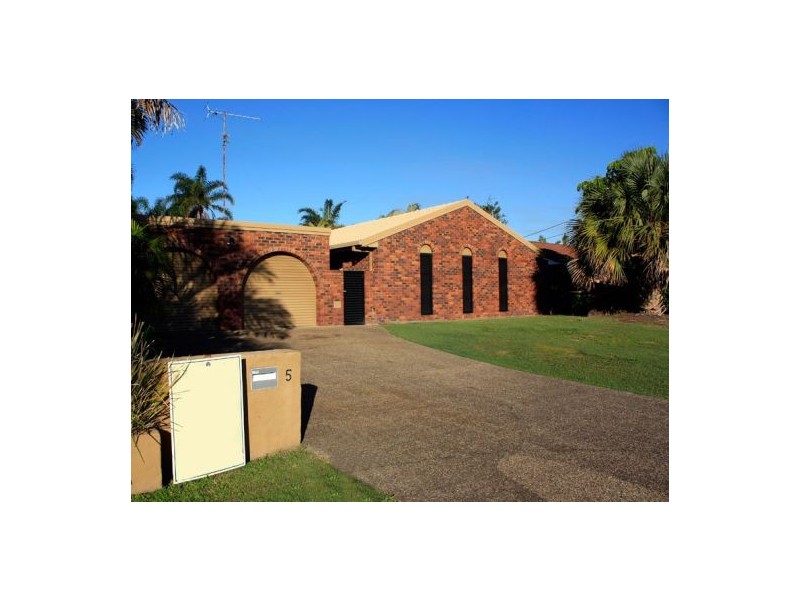 5 Rosella Street, Buddina QLD 4575