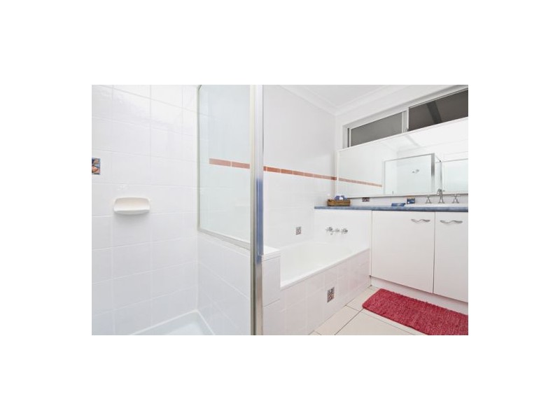 18  Holly Green Crescent, Palmwoods QLD 4555