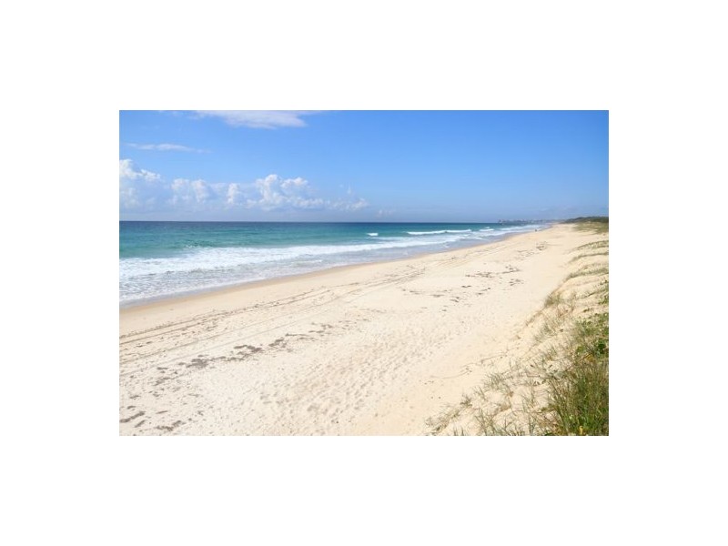 202 Oceanic Drive, Bokarina QLD 4575