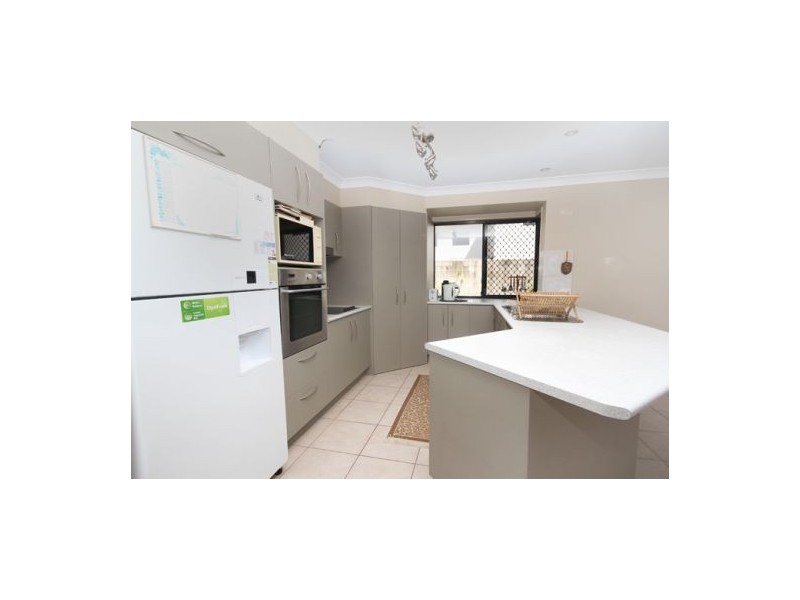 14 Martinique Court, Kawana Island QLD 4575