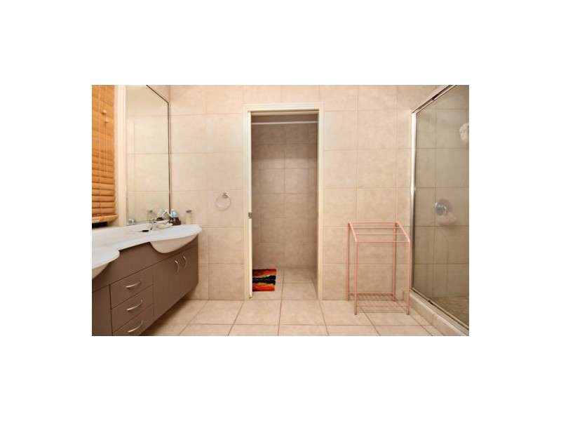 14 Martinique Court, Kawana Island QLD 4575