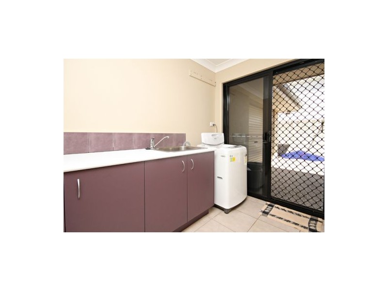 14 Martinique Court, Kawana Island QLD 4575