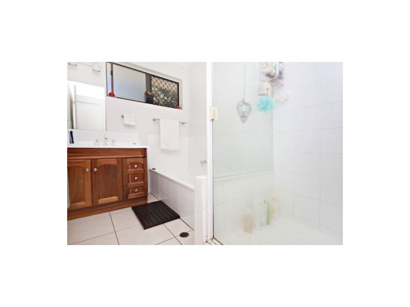 8 Elkhorn street, Kuluin QLD 4558