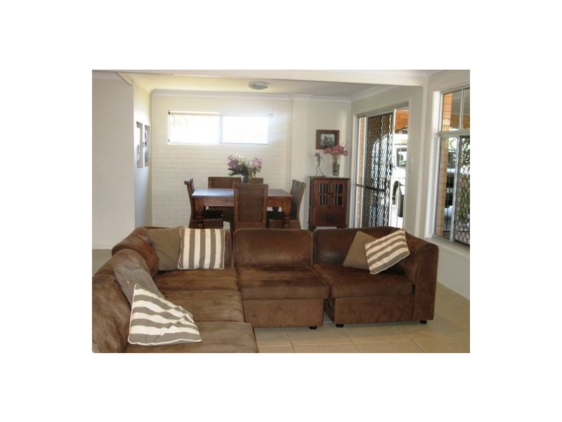 11 Dalpura Street, Buddina QLD 4575