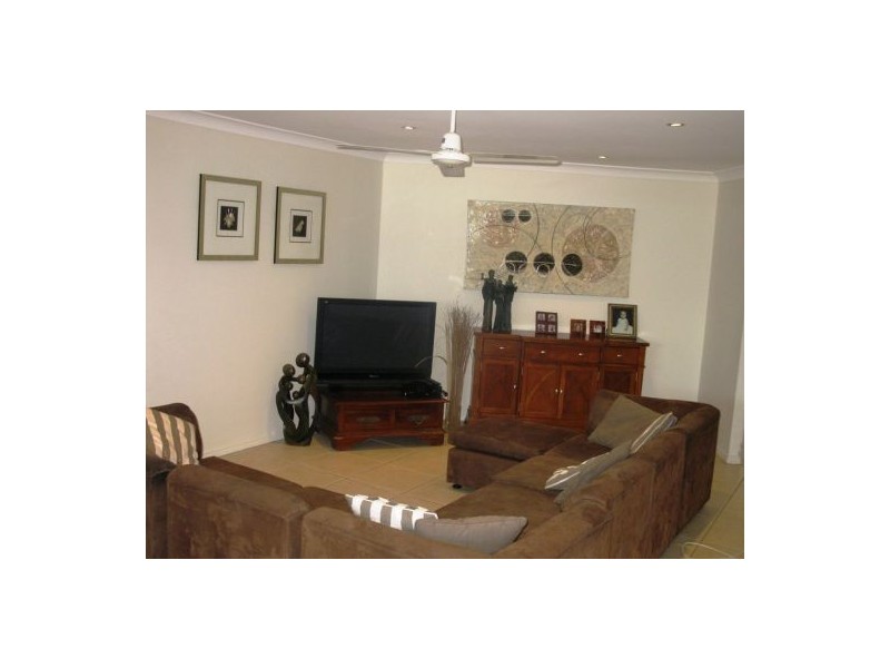 11 Dalpura Street, Buddina QLD 4575