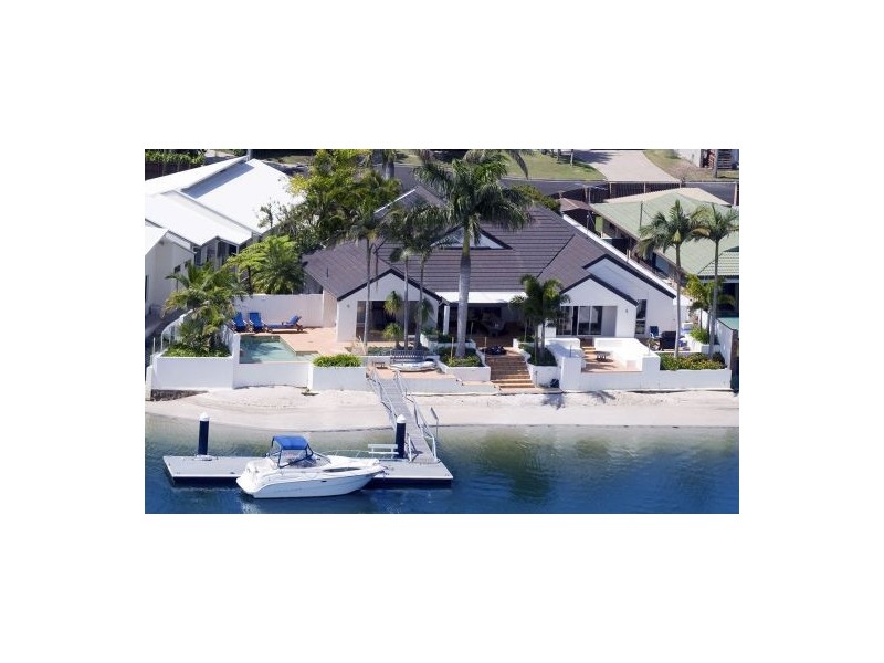 17 Carwoola Crescent, Mooloolaba QLD 4557