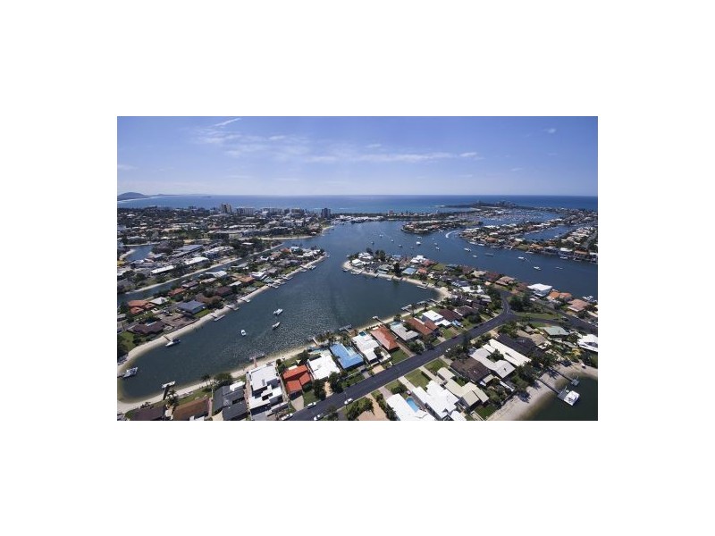 17 Carwoola Crescent, Mooloolaba QLD 4557