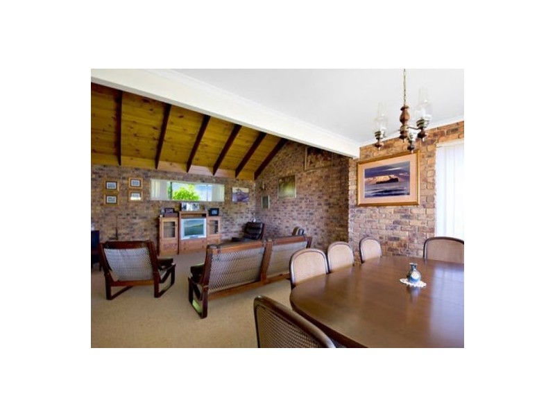 106 Mooloolaba Road, Alexandra Headland QLD 4572