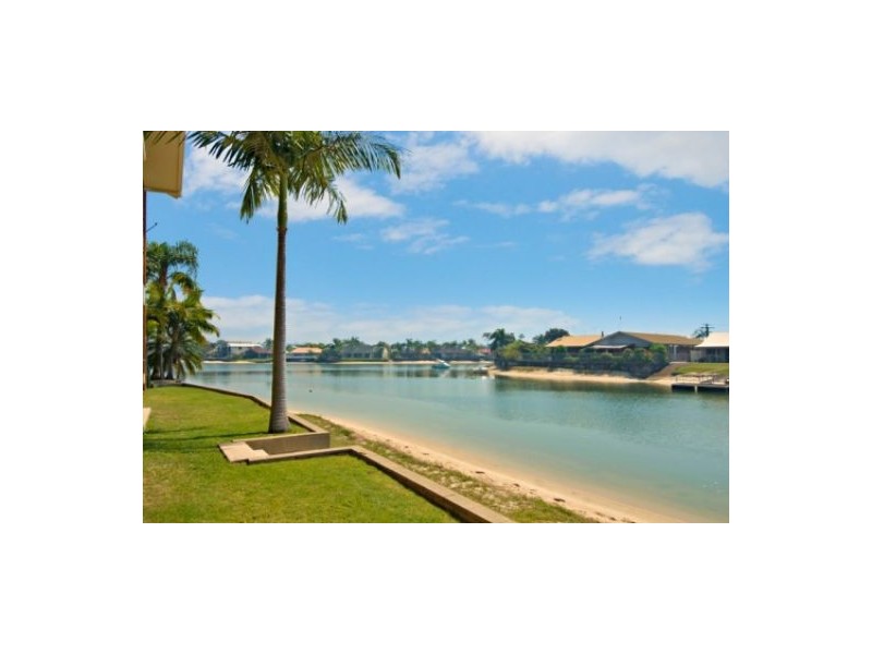 1/24 Pangarinda Place, Mooloolaba QLD 4557